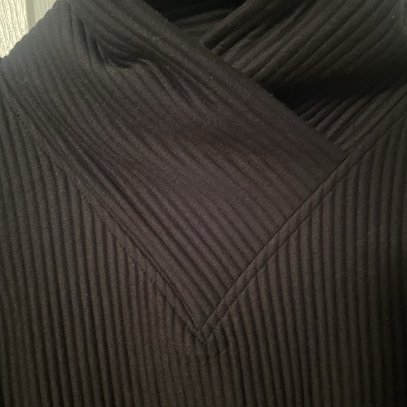 TAHARI SPORT Sweater Womens Small Black Ribbed Flared Sleeve Pullover Mock Neck - Picture 8 of 11